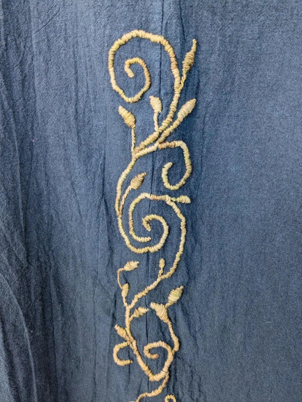 Camisa ritual medieval do Wendigo, bordado xamânico, peça única – photo 6